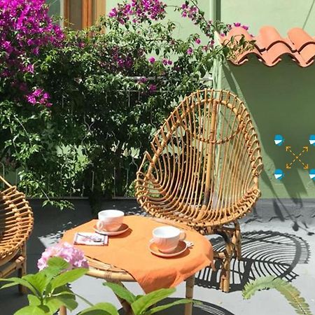 Casa Vacanze Zarinu オルゴーゾロ エクステリア 写真