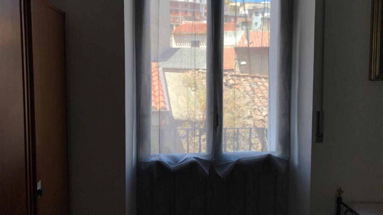 Casa Vacanze Zarinu オルゴーゾロ エクステリア 写真
