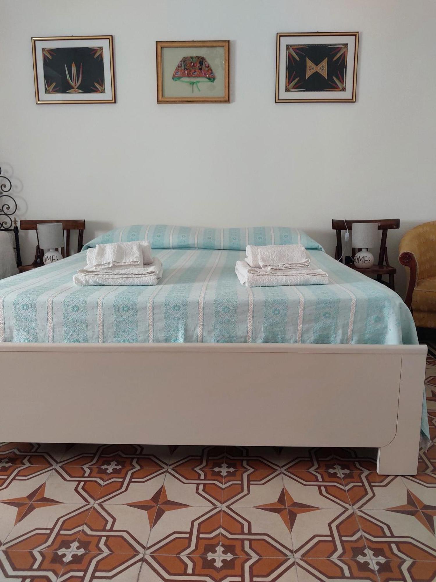 Casa Vacanze Zarinu オルゴーゾロ エクステリア 写真