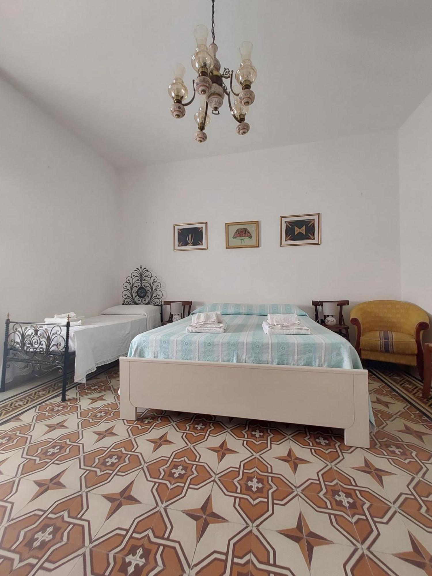 Casa Vacanze Zarinu オルゴーゾロ エクステリア 写真
